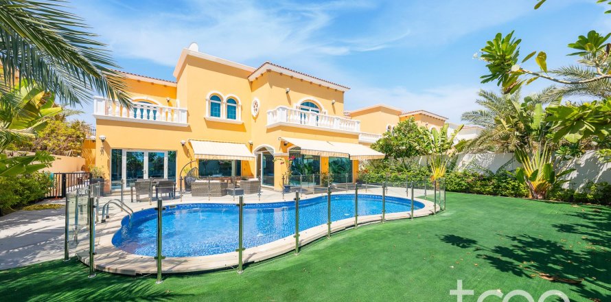 Вилла в Legacy, Jumeirah Park, Дубай, 5 спален, 757.9м², № 119689