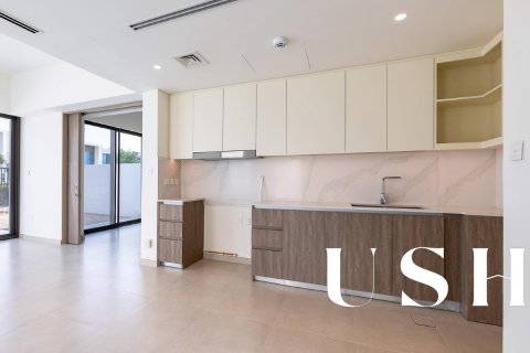 Townhouse in The Valley, Dubai 4 bedrooms, 257 sq.m. № 42293 - photo 8