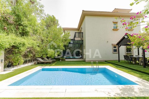 Villa en Dubai, 4 dormitorios, 501.7 m², № 7012 - foto 16