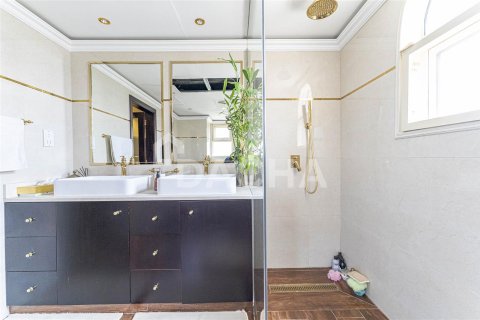 Villa en Dubai, 4 dormitorios, 501.7 m², № 7012 - foto 11