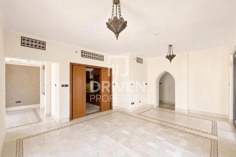 Apartment in Downtown Dubai (Downtown Burj Dubai), Dubai 3 bedrooms, 182.74 sq.m. № 143121 - photo 3