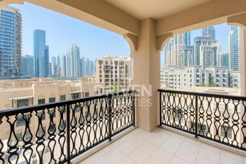 Apartment in Downtown Dubai (Downtown Burj Dubai), Dubai 3 bedrooms, 182.74 sq.m. № 143121 - photo 13