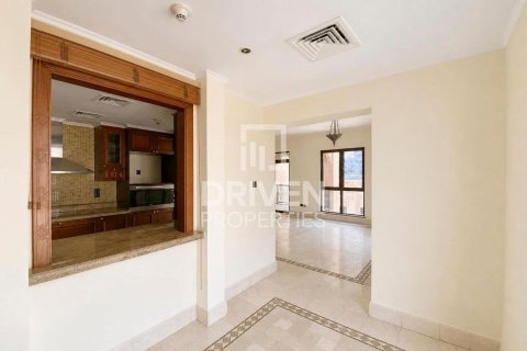 Apartment in Downtown Dubai (Downtown Burj Dubai), Dubai 3 bedrooms, 182.74 sq.m. № 143121 - photo 10