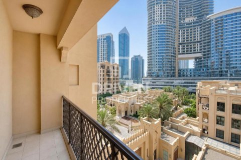 Apartment in Downtown Dubai (Downtown Burj Dubai), Dubai 3 bedrooms, 182.74 sq.m. № 143121 - photo 11