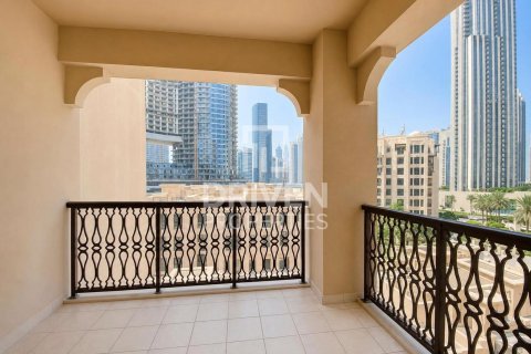 Apartment in Downtown Dubai (Downtown Burj Dubai), Dubai 3 bedrooms, 182.74 sq.m. № 143121 - photo 15