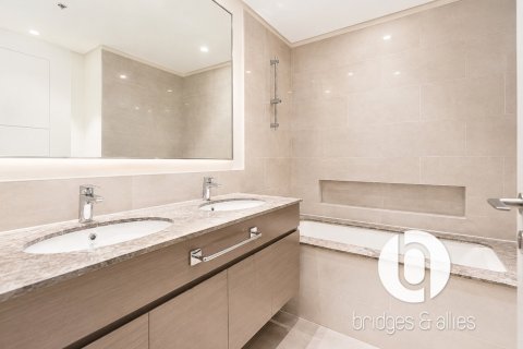 Apartment in Downtown Dubai (Downtown Burj Dubai), Dubai 2 bedrooms, 93 sq.m. № 114163 - photo 16