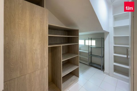 Villa in Dubai 5 bedrooms, 567.1 sq.m. № 114159 - photo 14