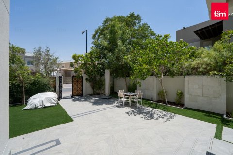 Villa in Dubai 5 bedrooms, 567.1 sq.m. № 114159 - photo 21