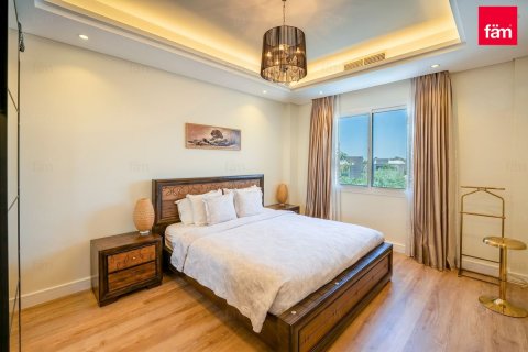 Villa in Dubai 5 bedrooms, 567.1 sq.m. № 114159 - photo 10