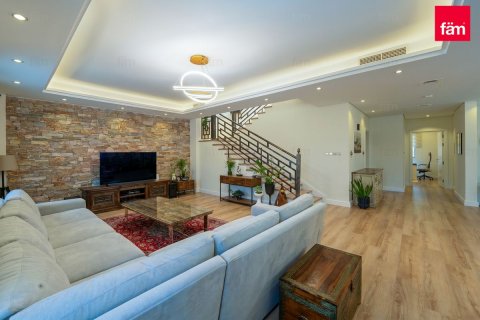 Villa in Dubai 5 bedrooms, 567.1 sq.m. № 114159 - photo 4