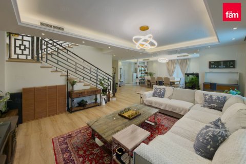 Villa in Dubai 5 bedrooms, 567.1 sq.m. № 114159 - photo 3