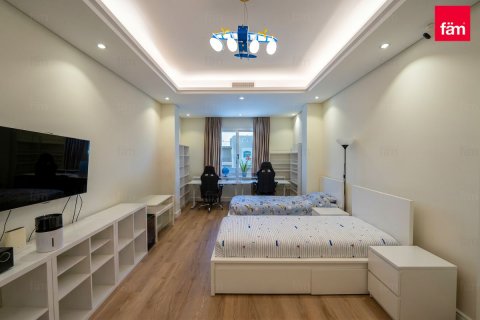 Villa in Dubai 5 bedrooms, 567.1 sq.m. № 114159 - photo 12