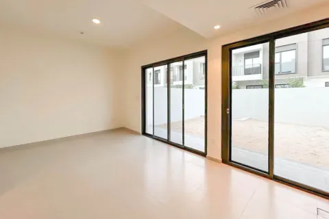 Villa in Dubai South (Dubai World Central), Dubai 3 bedrooms, 144 sq.m. № 115252 - photo 5