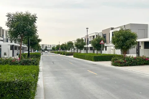 Villa in Dubai South (Dubai World Central), Dubai 3 bedrooms, 144 sq.m. № 115252 - photo 30