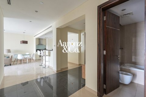 Apartment in Jumeirah Lake Towers, Dubai 2 bedrooms, 120 sq.m. № 115253 - photo 13