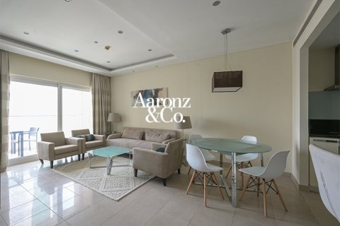 Apartment in Jumeirah Lake Towers, Dubai 2 bedrooms, 120 sq.m. № 115253 - photo 4