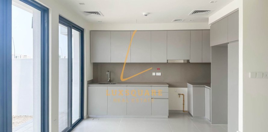 Villa in Dubai South (Dubai World Central), Dubai 3 bedrooms, 144 sq.m. № 115251