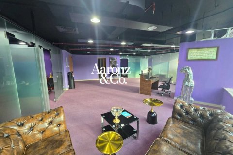 Bureau à Business Bay, Dubai, 169 m², № 115256 - photo 2