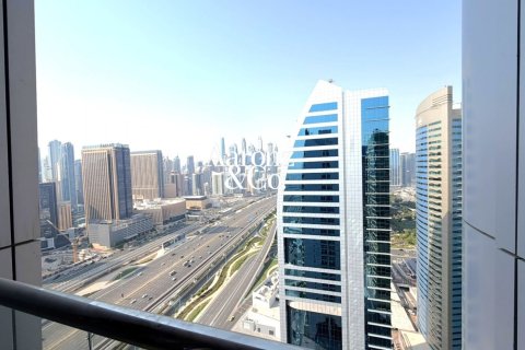 Apartment in Jumeirah Lake Towers, Dubai 5 bedrooms, 270 sq.m. № 115255 - photo 19