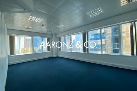 Oficina en Sheikh Zayed Road, Dubai, 186 m², № 84942