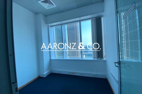 Oficina en Sheikh Zayed Road, Dubai, 186 m², № 84942 - foto 7