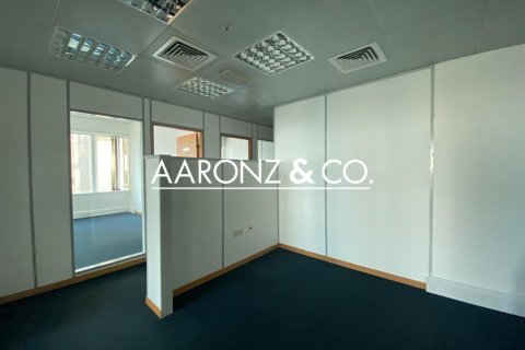 Oficina en Sheikh Zayed Road, Dubai, 186 m², № 84942 - foto 9