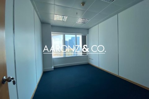 Oficina en Sheikh Zayed Road, Dubai, 186 m², № 84942 - foto 6