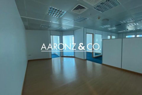Oficina en Sheikh Zayed Road, Dubai, 186 m², № 84942 - foto 2