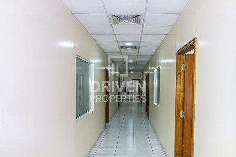 Entrepôt à Jebel Ali, Dubai, 4897 m², № 84943 - photo 4