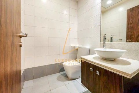 Apartamento en Executive Towers, Business Bay, Dubai, 1 dormitorio, 107 m², № 84933 - foto 10