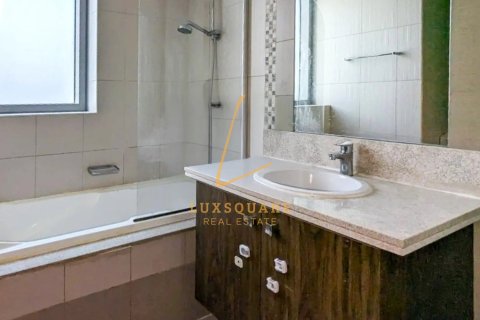 Apartamento en Executive Towers, Business Bay, Dubai, 1 dormitorio, 107 m², № 84933 - foto 9