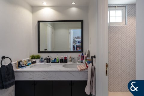 Villa en Arabian Ranches, Dubai, 4 dormitorios, 321 m², № 75746 - foto 13