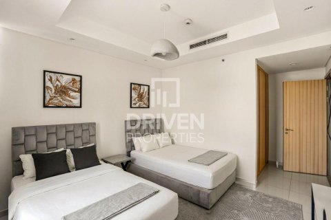 Apartment in Paramount Tower Hotel & Residences, Business Bay, Dubai 2 bedrooms, 104.14 sq.m. № 129833 - photo 13