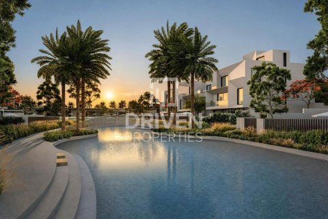 Villa in Dubai 4 bedrooms, 780.11 sq.m. № 134348 - photo 7