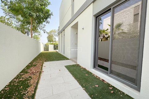 Villa à Dubai, 4 chambres, 201.9 m², № 48049 - photo 10