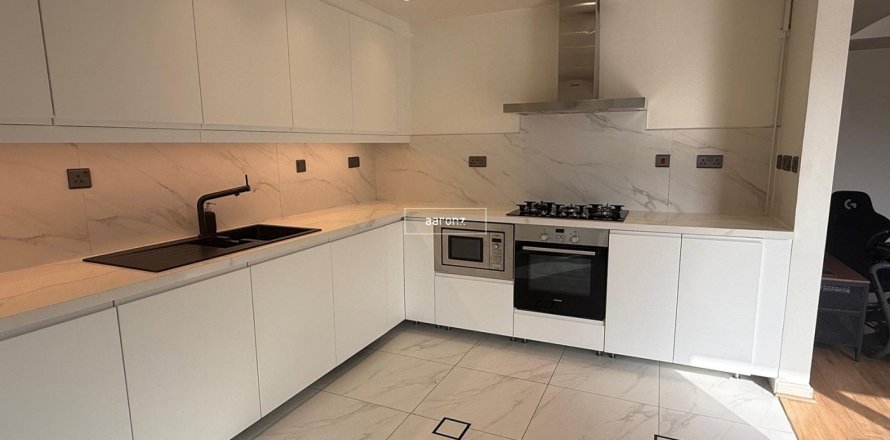 Villa in The Springs, Dubai 3 bedrooms, 243 sq.m. № 48050