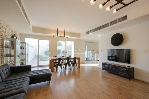 فيلا في The Springs, دبي 3 غرف نوم, 243 م² رقم 48050 - صورة 2