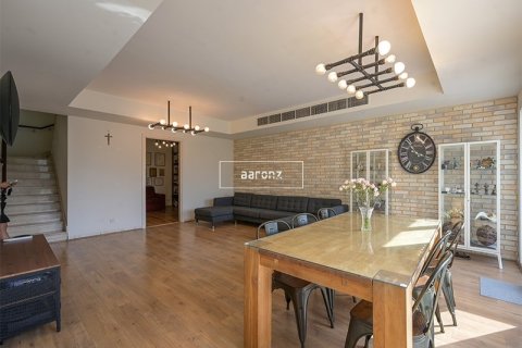 فيلا في The Springs, دبي 3 غرف نوم, 243 م² رقم 48050 - صورة 1