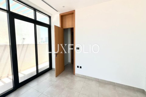 Adosado en Jumeirah Golf Estates, Dubai, 4 dormitorios, 322 m², № 46409 - foto 10