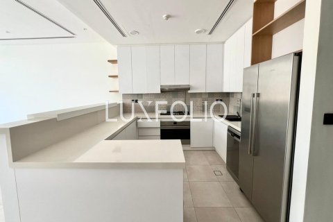 Adosado en Jumeirah Golf Estates, Dubai, 4 dormitorios, 322 m², № 46409 - foto 3