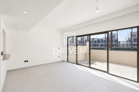 Townhouse in Damac Lagoons, Dubai 4 bedrooms, 144 sq.m. № 128197 - photo 2
