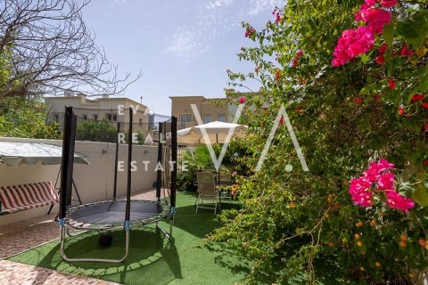 Villa à Meadows, Dubai, 2 chambres, 178.74 m², № 52661 - photo 15