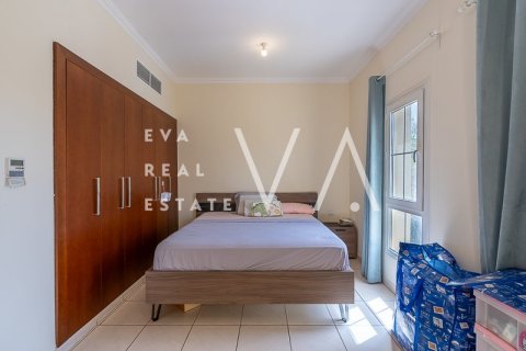 Villa à Meadows, Dubai, 2 chambres, 178.74 m², № 52661 - photo 14