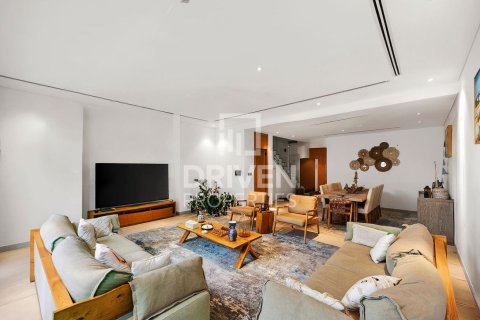 Townhouse in Jumeirah Luxury, Jumeirah Golf Estates, Dubai 4 bedrooms, 177.54 sq.m. № 143074 - photo 3