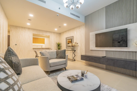 Apartamento en BELLEVUE TOWERS en Dubai, 2 dormitorios, 120 m², № 31055 - foto 1