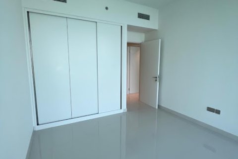 Apartment in BEACH VISTA TOWER 2 in EMAAR Beachfront, Dubai 2 bedrooms, 107 sq.m. № 31060 - photo 9
