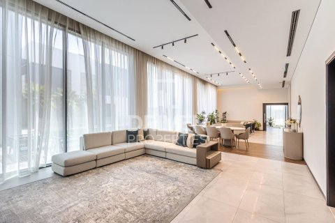 Снять в аренду виллу в Nadd Al Sheba, Дубай: 5 спален, 557м², № 20526 - фото 2