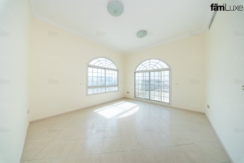 Villa in Dubai 6 bedrooms, 3938.1 sq.m. № 139328 - photo 25