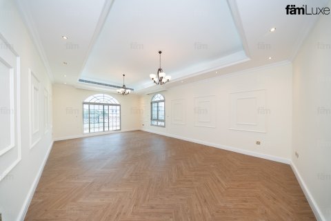 Villa in Dubai 6 bedrooms, 3938.1 sq.m. № 139328 - photo 7