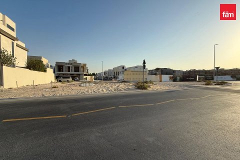 Land in Dubai 463.5 sq.m. № 139330